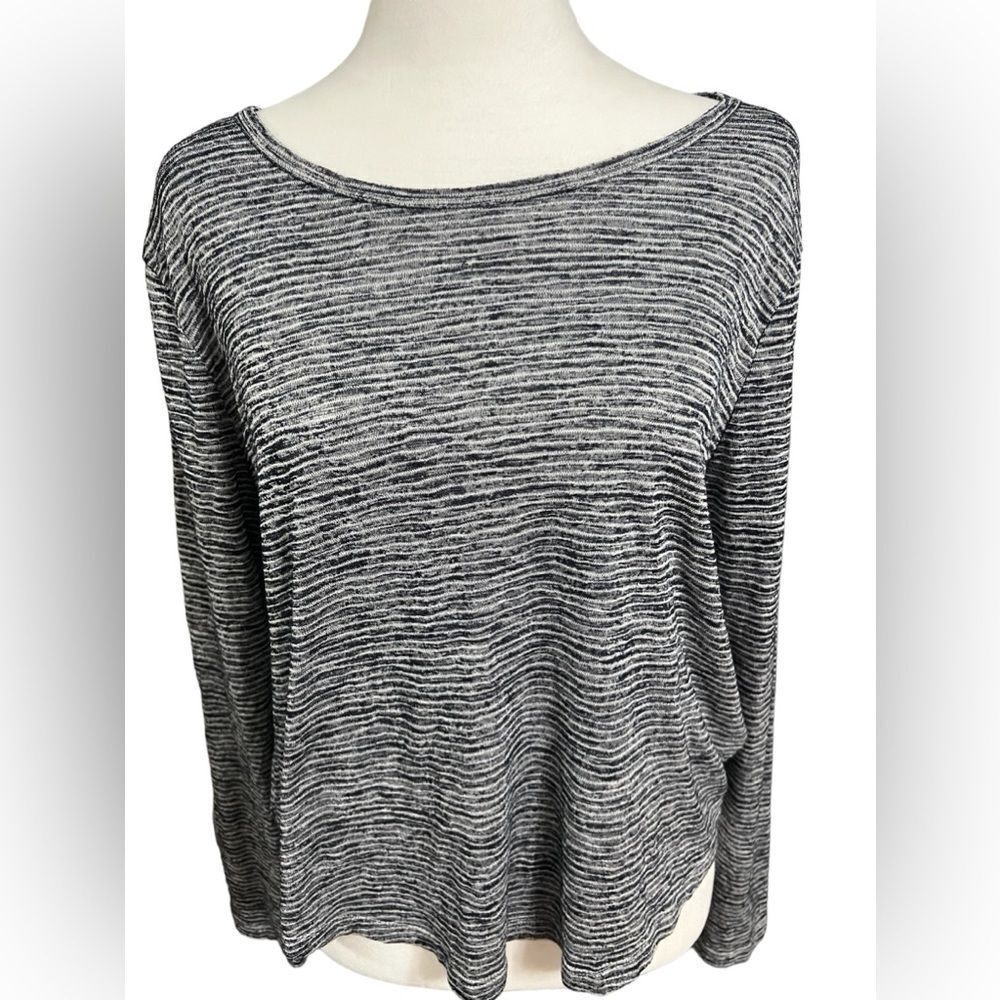 Athleta Breezy Long Sleeve small dark navy and white stripes - Picture 2 of 13